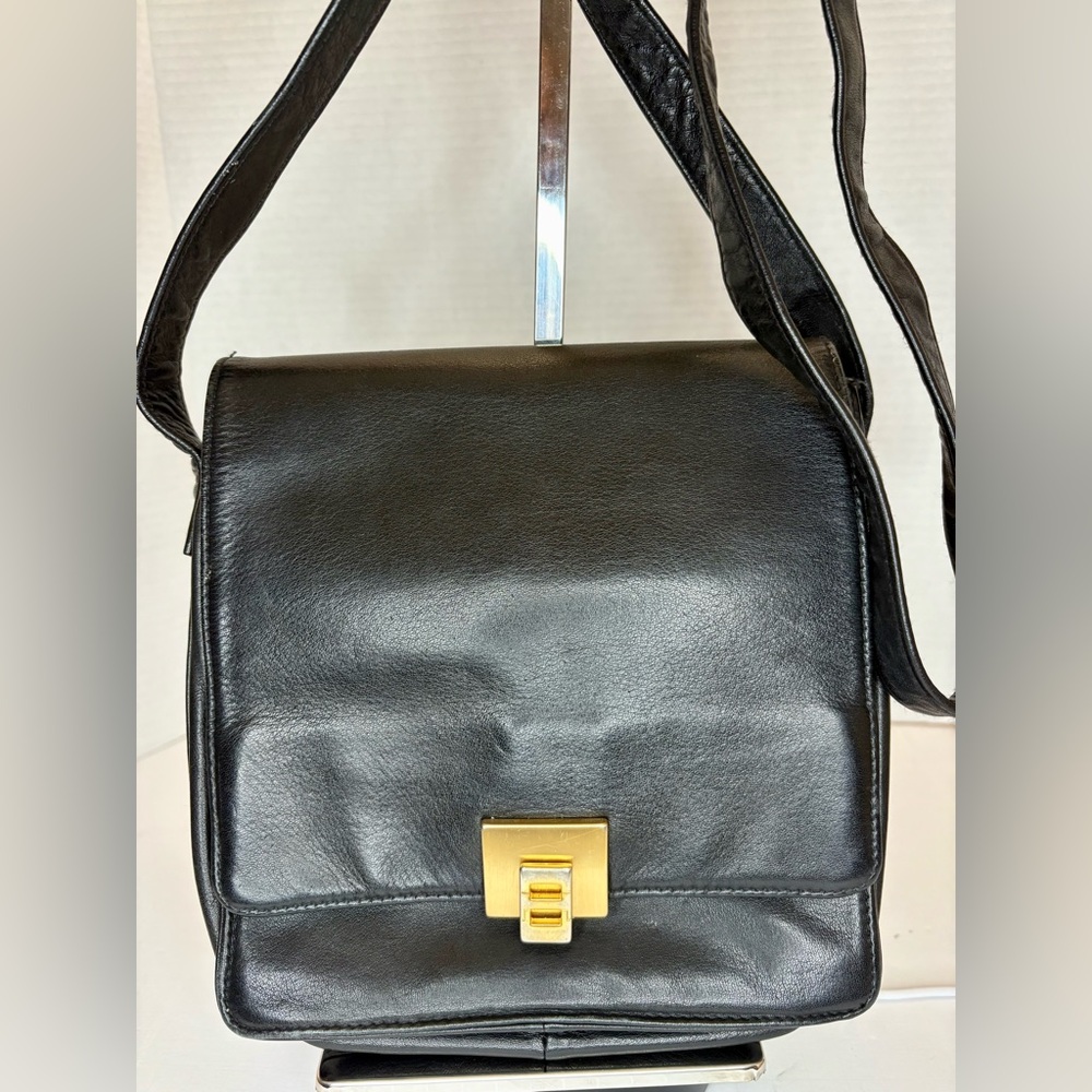 Perlina Leather Messenger /Crossbody Bag